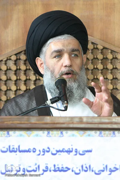 حجت الاسلام والمسلمین سیدحسین مومنی در سی و نهمین دوره مسابقات قرآن استان تهران
