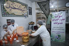 جهاد آبمیوه گیری موکب «المهدی» هیأت رزمندگان اسلام شمیرانات برای یاری کادر درمانی و شفای عاجل بیماران کرونایی