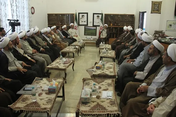 گرفتاری در منافع شخصی، مانع بروز تخصص در جامعه شده است