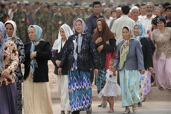 Wanita Cina Ditangkap atas Tuduhan Penerbitan Kembali Quran