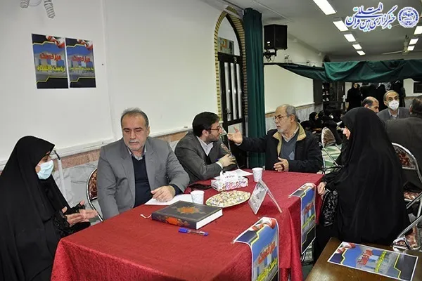برگزاری میز خدمت هئیت رییسه دانشگاه مازندران ویژه دانشجویان