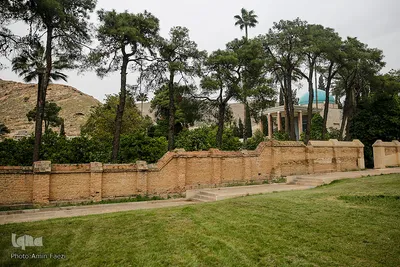 سعدیا مرد نکونام نمیرد هرگز