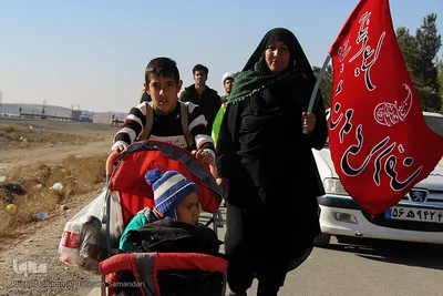 زائران پیاده امام رضا (ع)