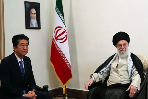 مروری بر دیدار نخست‌وزیر ژاپن با رهبری در «نشر خبر»