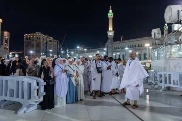 100 New Muslim Converts Perform Umrah