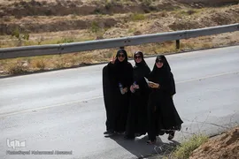 زائران پیاده امام رضا(ع)