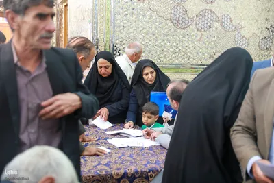 میز خدمت مسئولان استان فارس در حرم مطهر شاهچراغ(ع)