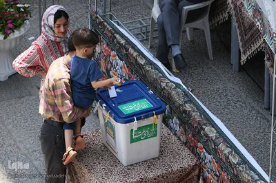 حماسه مشارکت نصف جهان در میدان نقش جهان