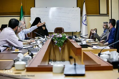 نشست بررسی تعیین راهبردهای ارتقاء آموزش عمومی قرآن کریم