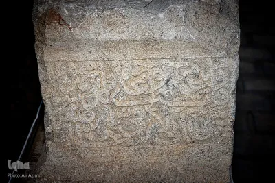 تخت فولاد؛ سرزمین نماد‌ها و نشانه‌ها