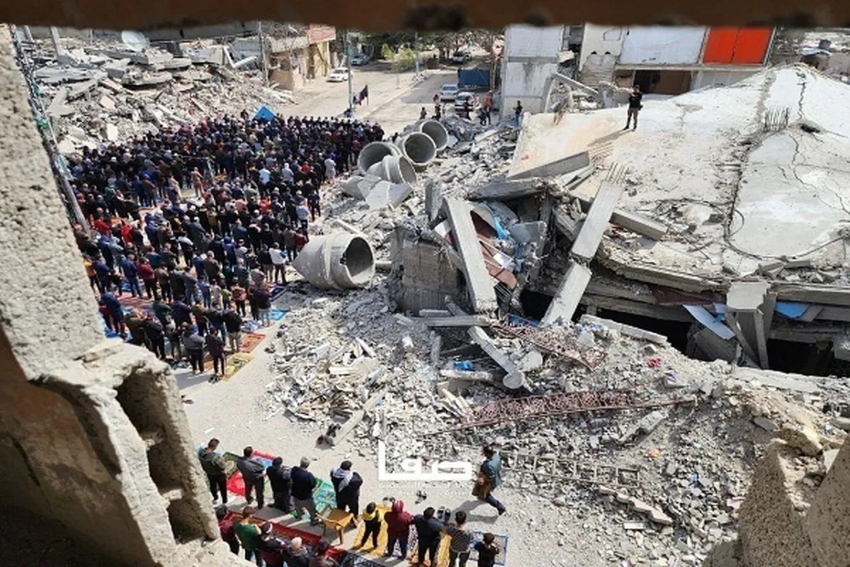 Film/ Penyelenggaraan Salat Jumat di atas Reruntuhan di Selatan Gaza