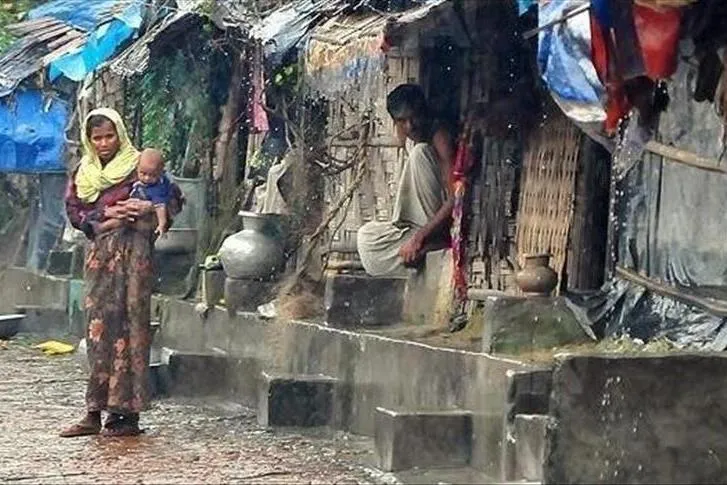 রোহিঙ্গা মুসলমানদের আশ্রয়কেন্দ্রে আগুন