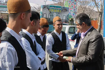 آیین استقبال از مسافران نوروزی در اراک