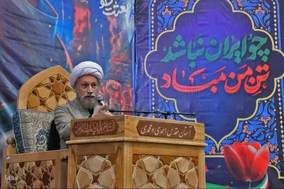 مراسم چهلمین روز شهادت قائد شهید امت در حرم شاهچراغ(ع)
