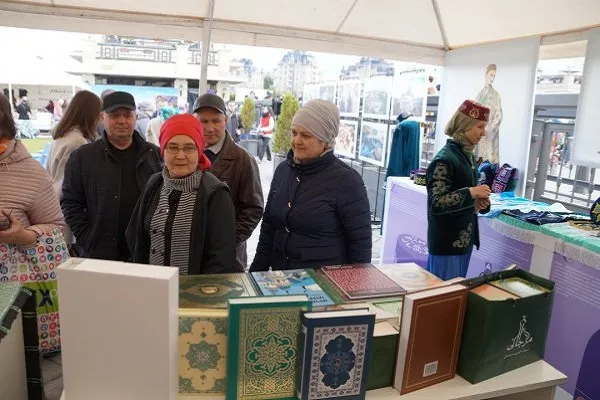 ИД «Хузур» принял участие в фестивале «Мозаика культур»