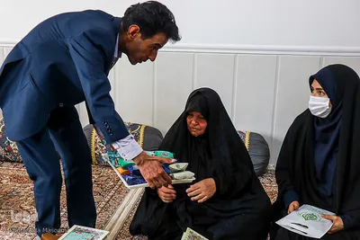 محافل انس با کلام الله مجید در منزل خانواده‌های شهدای حرم مطهر شاهچراغ(ع)