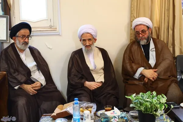 نشست اعضای دبیرخانه نخستین همایش ملی دارالمومنین بابل