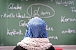 Québec: Muslime kritisieren Urteil zum Verbot religiöser Symbole im öffentlichen Dienst