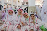 عکس | جشن تکلیف دختران دانش‌آموز در رشت