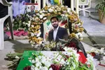 حال و هوای گلستان شهدای اصفهان در شب‌های حماسه و حضور