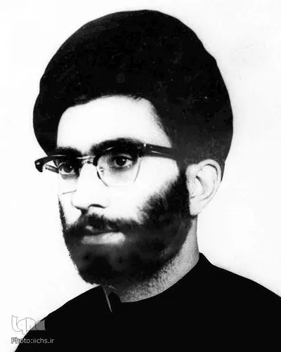 سیدعلی خامنه‌ای از تولد تا رهبری