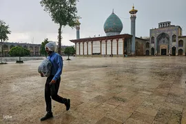 باران اردیبهشت در حرم شاهچراغ(ع)