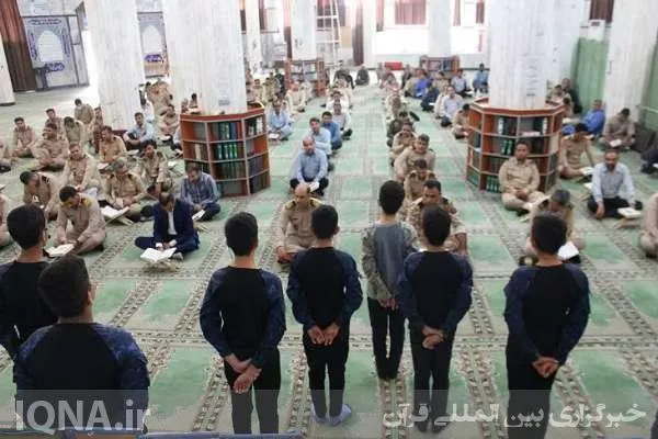 محفل انس و تدبر در قرآن کریم به یاد ۴۸۰۰۰ شهید آجا