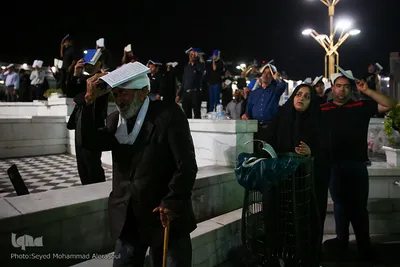 شب بیست و یکم ماه مبارک رمضان در حرم امام رضا (ع)