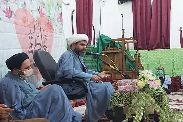 جوانان از ازدواج برای مال دنیا بپرهیزند و به دیانت و تقوا توجه کنند