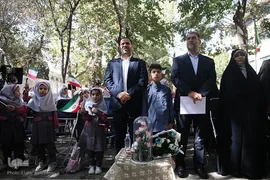 جشن شکوفه‌ها در آغاز سال تحصیلی