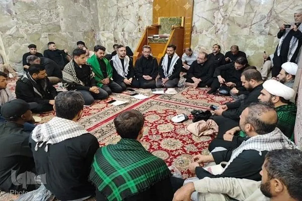 Al-Mustafa University’s Convoy Holds Quranic Program in Najaf  