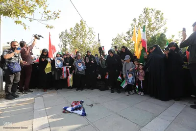 اجتماع مردمی زنان ایرانی در همدلی با بانوان لبنانی