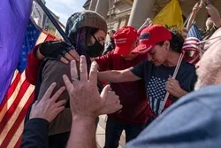 Wasu Daga Cikin Magoya Bayan Trump Suna Nuna Kin Amincewa Da Sakamakon Zabe