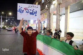 روایت پلاکاردها از 80 روز مقاومت مردم