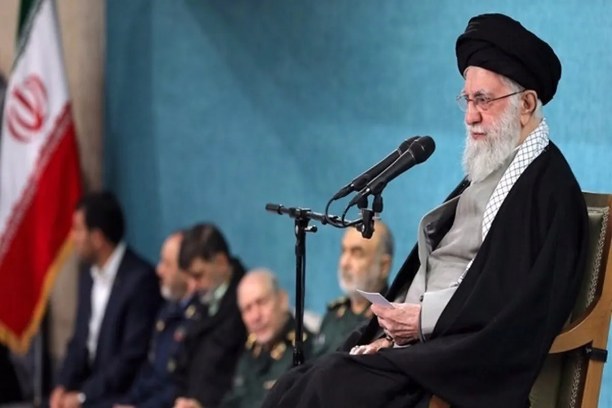 Ayatullah Khamenei: Iran Pasti Menolak Desakan Negosiasi dari Negara Penindas