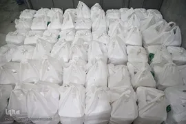 توزیع غذای حضرتی آستان مقدس حضرت عبدالظیم حسنی(ع) میان بیماران کرونایی بستری در بیمارستان فیروزآبادی شهر ری