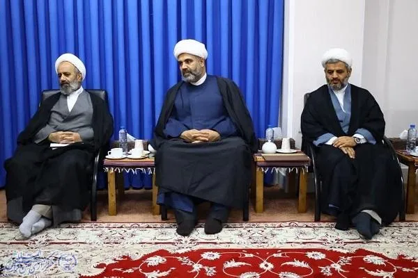دیدار نماینده ولی فقیه درمازندران با مدیرکل حوزه ریاست مرکز خدمات حوزه های علمیه کشور