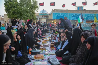 پخت و توزیع غذای فلسطینی مقلوبه
