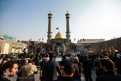 تعویض پرچم آستان سیدالکریم در شب وفات آن حضرت