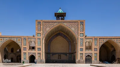 افراشته فیروزه‌ای؛ مسجد حکیم یا مسجد جورجیر