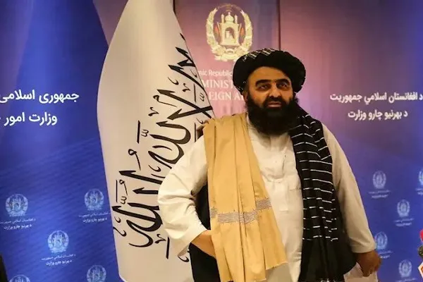 د افغانستان دموقته حکومت دبهرنیو چارو د وزارت سرپرست پاکستان ته په سفر ځی
