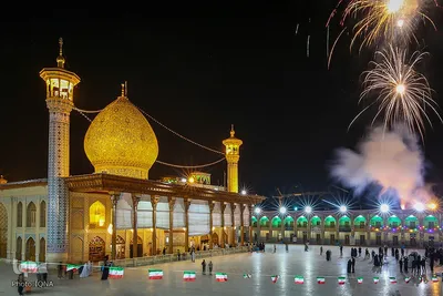 نورافشانی جشن پیروزی انقلاب اسلامی در شاهچراغ