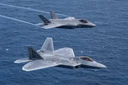 Jet Tempur Siluman F-22 AS Pilih Kabur Jika Duel Udara dengan Su-35 Rusia