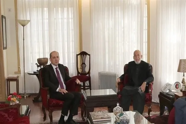 په افغانستان کې دي د نجونوپرمخ د ښوونځیو او پوهنتونونو دروازې پرانیستل شي