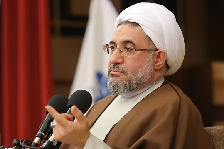 مسجد باید به‌عنوان مرکز حاکمیت اسلامی شناخته شود