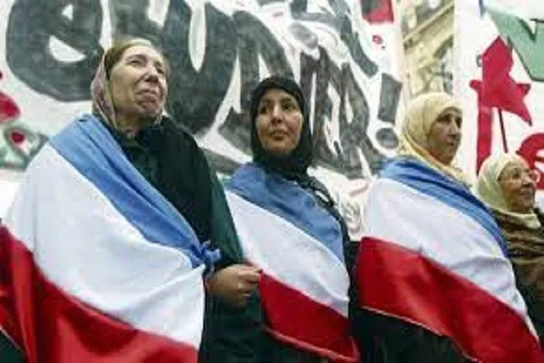 Fransız hükümetinin Müslümanlara karşı ayrımcılığı