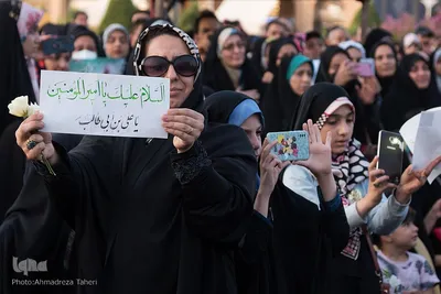 جشن عفاف و حجاب دختران و بانوان اصفهانی «اصفهان به رنگ خدا» در میدان امام خمینی(ره) نصف جهان