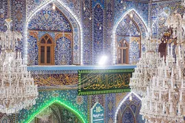 نصب کتیبه های متبرک به نام امام رضا (ع) در حرم مطهر حسینی