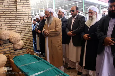 تشییع و نماز بر پیکر مولوی برفی در خراسان جنوبی