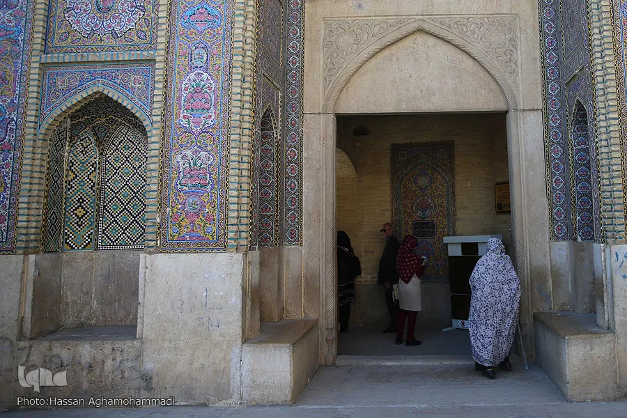 مسجد قوس قزح في إيران تحفة معمارية